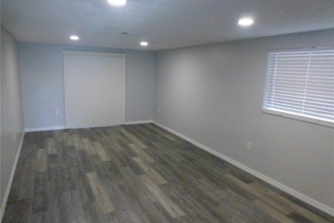 Appartement à louer à New Port Richey, Floride: 2 chambres, 74.69 m2 № 1782937 - photo 4
