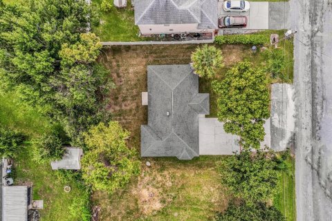 House in Orlando, Florida 3 bedrooms, 135.36 sq.m. № 1911143 - photo 20