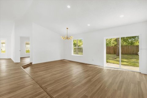 House in Orlando, Florida 3 bedrooms, 135.36 sq.m. № 1911143 - photo 8