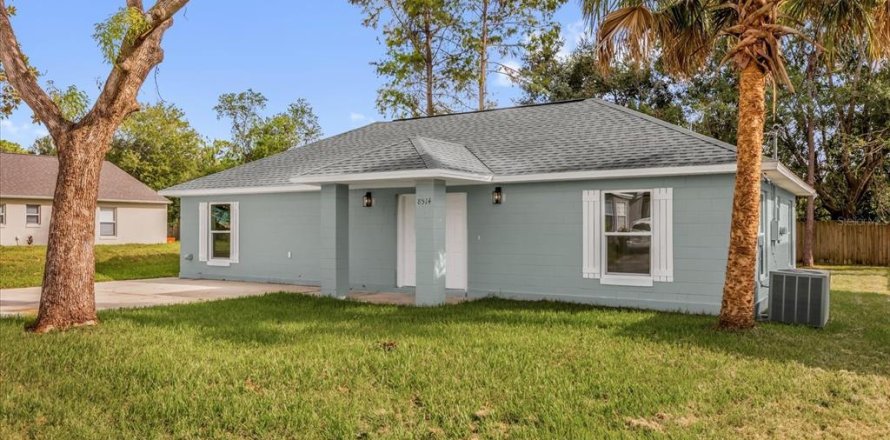 House in Orlando, Florida 3 bedrooms, 135.36 sq.m. № 1911143