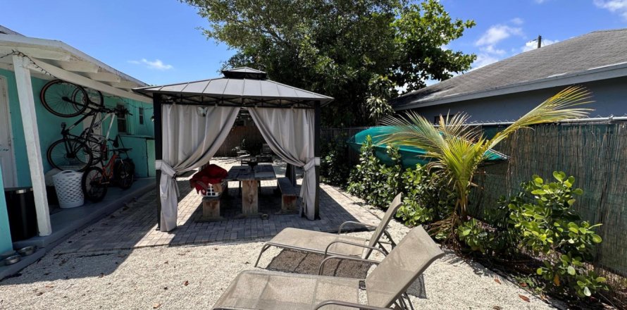 Propiedad comercial en Delray Beach, Florida 2 dormitorios, 78.97 m2 № 1182338