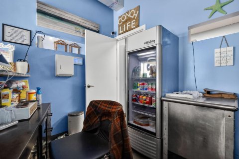 Купить коммерческую недвижимость в Делрей-Бич, Флорида № 2083529 - фото 12