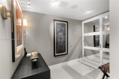 Copropriété à vendre à Miami, Floride: 2 chambres, 118.82 m2 № 1993194 - photo 11