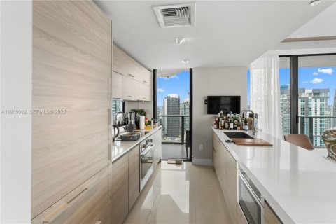 Copropriété à vendre à Miami, Floride: 2 chambres, 118.82 m2 № 1993194 - photo 13