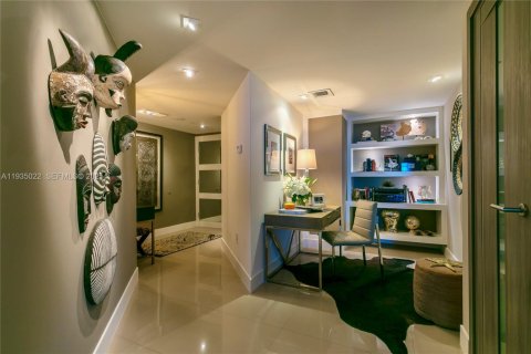Copropriété à vendre à Miami, Floride: 2 chambres, 118.82 m2 № 1993194 - photo 20