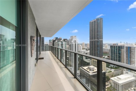 Copropriété à vendre à Miami, Floride: 2 chambres, 118.82 m2 № 1993194 - photo 28