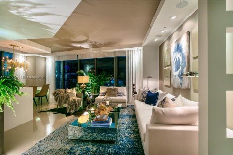 Copropriété à vendre à Miami, Floride: 2 chambres, 118.82 m2 № 1993194 - photo 16