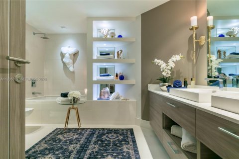 Copropriété à vendre à Miami, Floride: 2 chambres, 118.82 m2 № 1993194 - photo 5