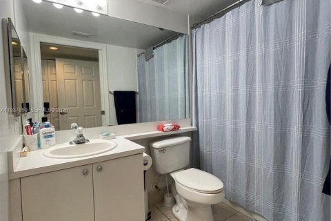 Купить кондоминиум в Форт-Лодердейл, Флорида 2 спальни, 97.92м2, № 2053486 - фото 16