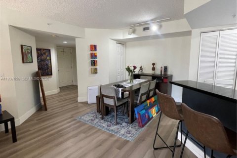 Купить кондоминиум в Форт-Лодердейл, Флорида 2 спальни, 97.92м2, № 2053486 - фото 19