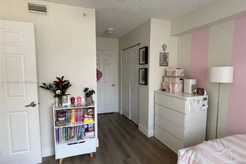 Купить кондоминиум в Форт-Лодердейл, Флорида 2 спальни, 97.92м2, № 2053486 - фото 8