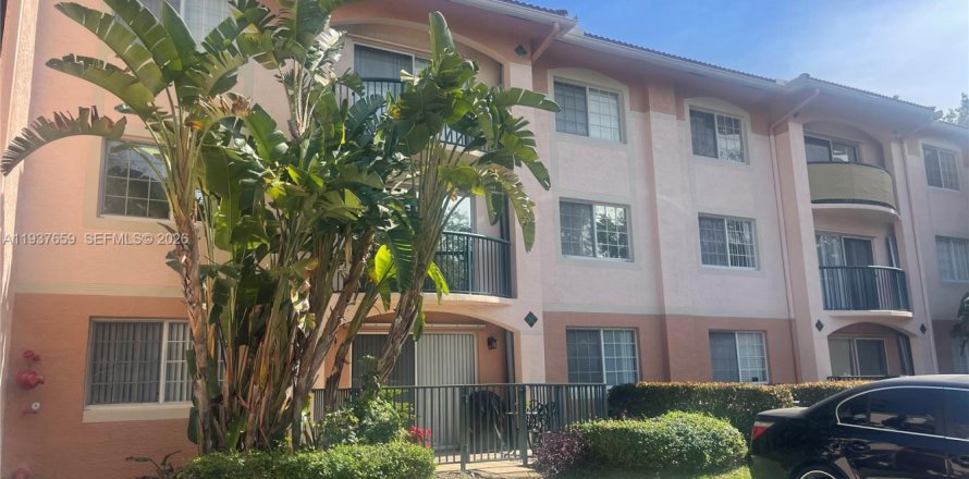 Кондоминиум с 2 спальнями в Форт-Лодердейл, Флорида № 2053486