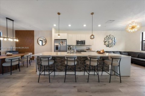 Condo in Doral, Florida, 3 bedrooms  № 1928936 - photo 13