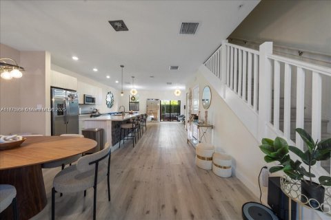 Condo in Doral, Florida, 3 bedrooms  № 1928936 - photo 1