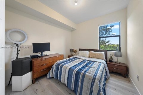 Condo in Doral, Florida, 3 bedrooms  № 1928936 - photo 26