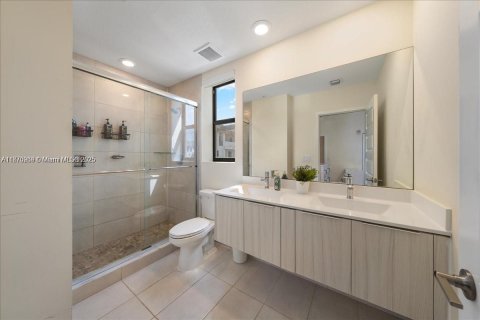Condo in Doral, Florida, 3 bedrooms  № 1928936 - photo 30