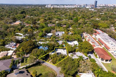 Купить земельный участок в Майами, Флорида № 2042232 - фото 22