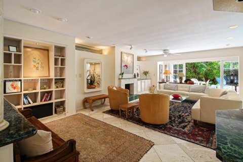 Купить земельный участок в Майами, Флорида № 2042232 - фото 4