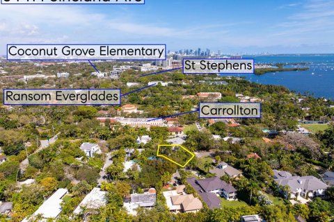 Купить земельный участок в Майами, Флорида № 2042232 - фото 2