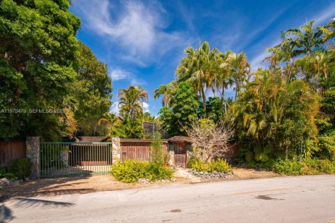 Купить земельный участок в Майами, Флорида № 2042232 - фото 3