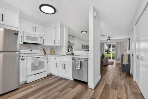 Touwnhouse à Boynton Beach, Floride 2 chambres, 104.24 m2 № 2289279