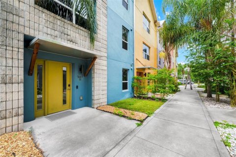 Townhouse in Orlando, Florida 3 bedrooms, 194.82 sq.m. № 2091679 - photo 2