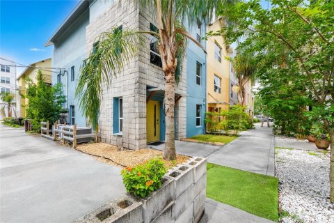 Townhouse in Orlando, Florida 3 bedrooms, 194.82 sq.m. № 2091679