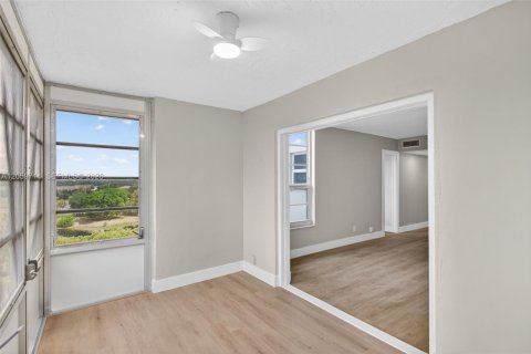 Copropriété à vendre à Pompano Beach, Floride: 3 chambres, 159.42 m2 № 2185994 - photo 29