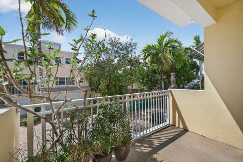 Adosado en venta en Fort Lauderdale, Florida, 3 dormitorios, 169.64 m2 № 2056828 - foto 9