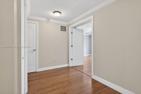 Adosado en venta en Fort Lauderdale, Florida, 3 dormitorios, 169.64 m2 № 2056828 - foto 18