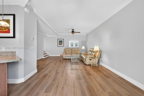 Adosado en venta en Fort Lauderdale, Florida, 3 dormitorios, 169.64 m2 № 2056828 - foto 4