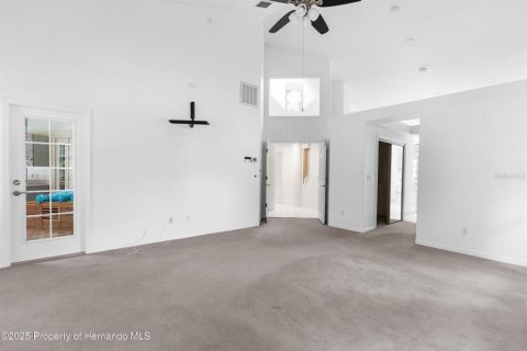 House in Crystal River, Florida 4 bedrooms, 310.85 sq.m. № 1679198 - photo 15