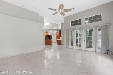 House in Crystal River, Florida 4 bedrooms, 310.85 sq.m. № 1679198 - photo 27