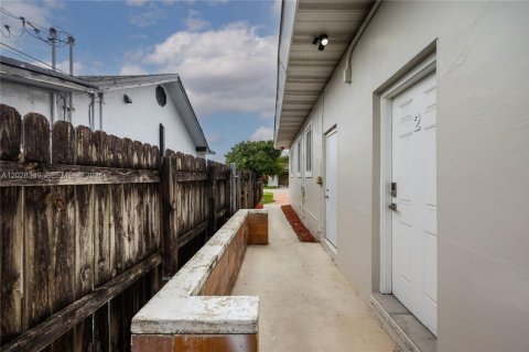 Casa en alquiler en Hollywood, Florida, 1 dormitorio, 58.99 m2 № 2087819 - foto 11