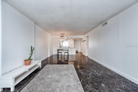 Copropriété à vendre à Tampa, Floride: 2 chambres, 94.39 m2 № 1901944 - photo 12