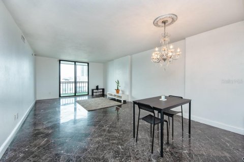 Copropriété à vendre à Tampa, Floride: 2 chambres, 94.39 m2 № 1901944 - photo 8