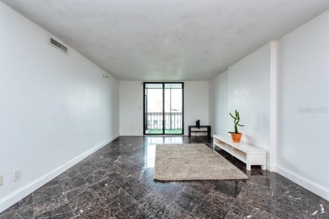 Copropriété à vendre à Tampa, Floride: 2 chambres, 94.39 m2 № 1901944 - photo 11