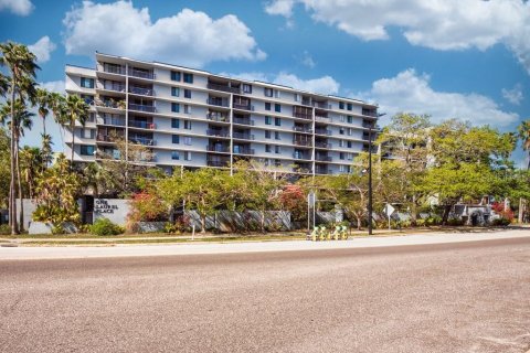 Copropriété à vendre à Tampa, Floride: 2 chambres, 94.39 m2 № 1901944 - photo 2