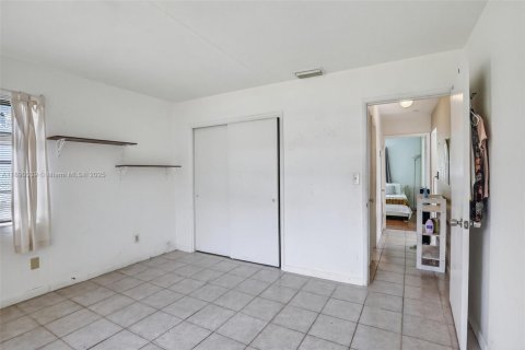 Villa ou maison à louer à Oakland Park, Floride: 2 chambres, 90.12 m2 № 1944984 - photo 20