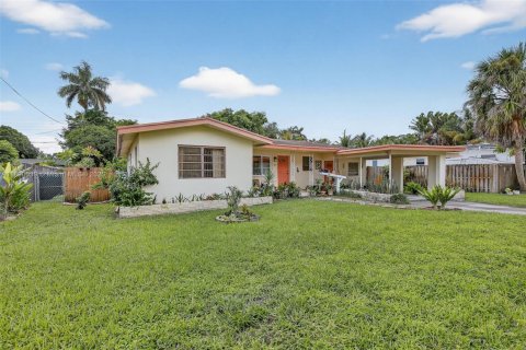 Villa ou maison à louer à Oakland Park, Floride: 2 chambres, 90.12 m2 № 1944984 - photo 2