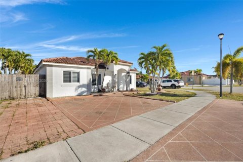 Villa ou maison à vendre à Homestead, Floride: 3 chambres, 134.15 m2 № 1998613 - photo 3
