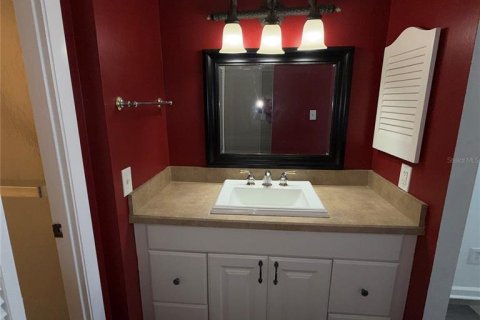 Condo in Tampa, Florida, 2 bedrooms № 2207987 - photo 17