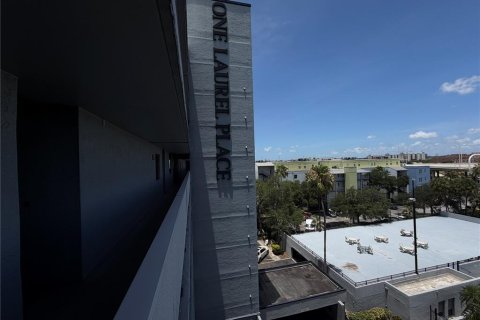 Condo in Tampa, Florida, 2 bedrooms № 2207987 - photo 20
