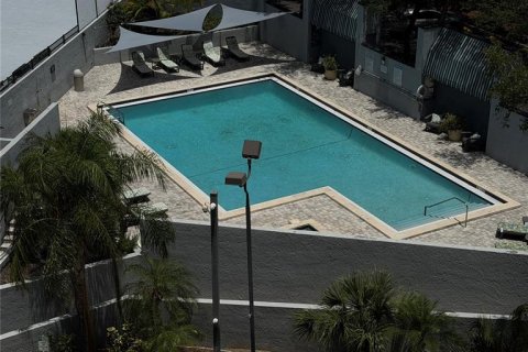 Condo in Tampa, Florida, 2 bedrooms № 2207987 - photo 21