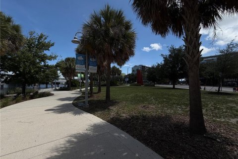 Condo in Tampa, Florida, 2 bedrooms № 2207987 - photo 24