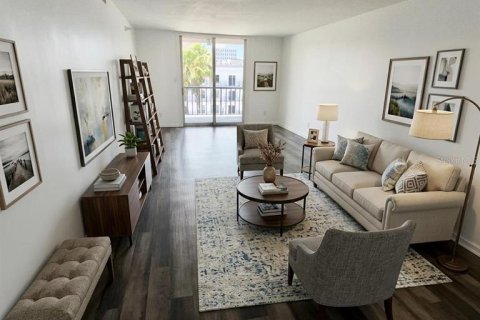 Condo in Tampa, Florida, 2 bedrooms № 2207987 - photo 3