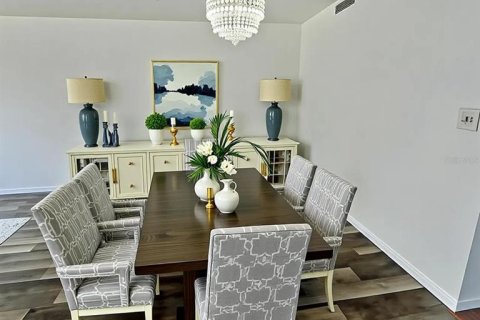 Condo in Tampa, Florida, 2 bedrooms № 2207987 - photo 4