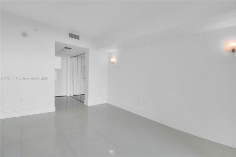 Купить кондоминиум в Майами, Флорида 2 спальни, 106.28м2, № 1455200 - фото 13
