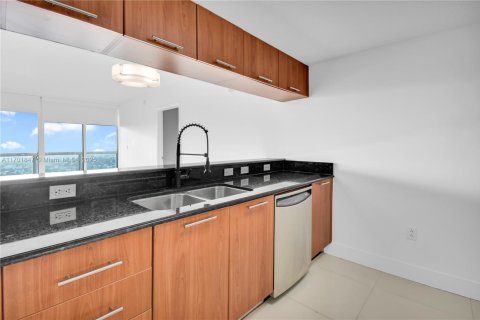 Купить кондоминиум в Майами, Флорида 2 спальни, 106.28м2, № 1455200 - фото 3