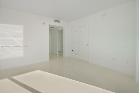 Купить кондоминиум в Майами, Флорида 2 спальни, 106.28м2, № 1455200 - фото 6